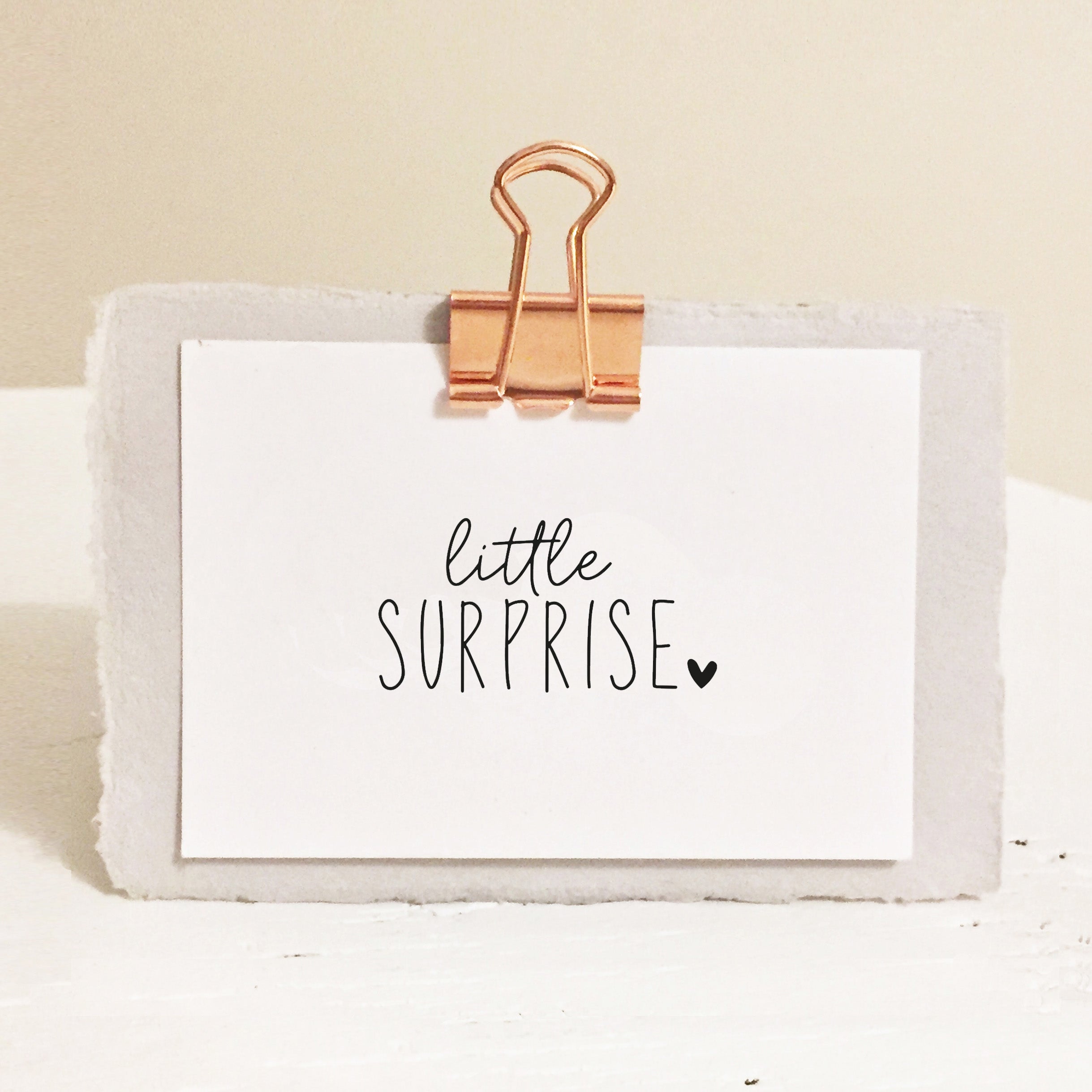 Stempel "little SURPRISE", Holzstempel für Geschenke und zum Karten gestalten