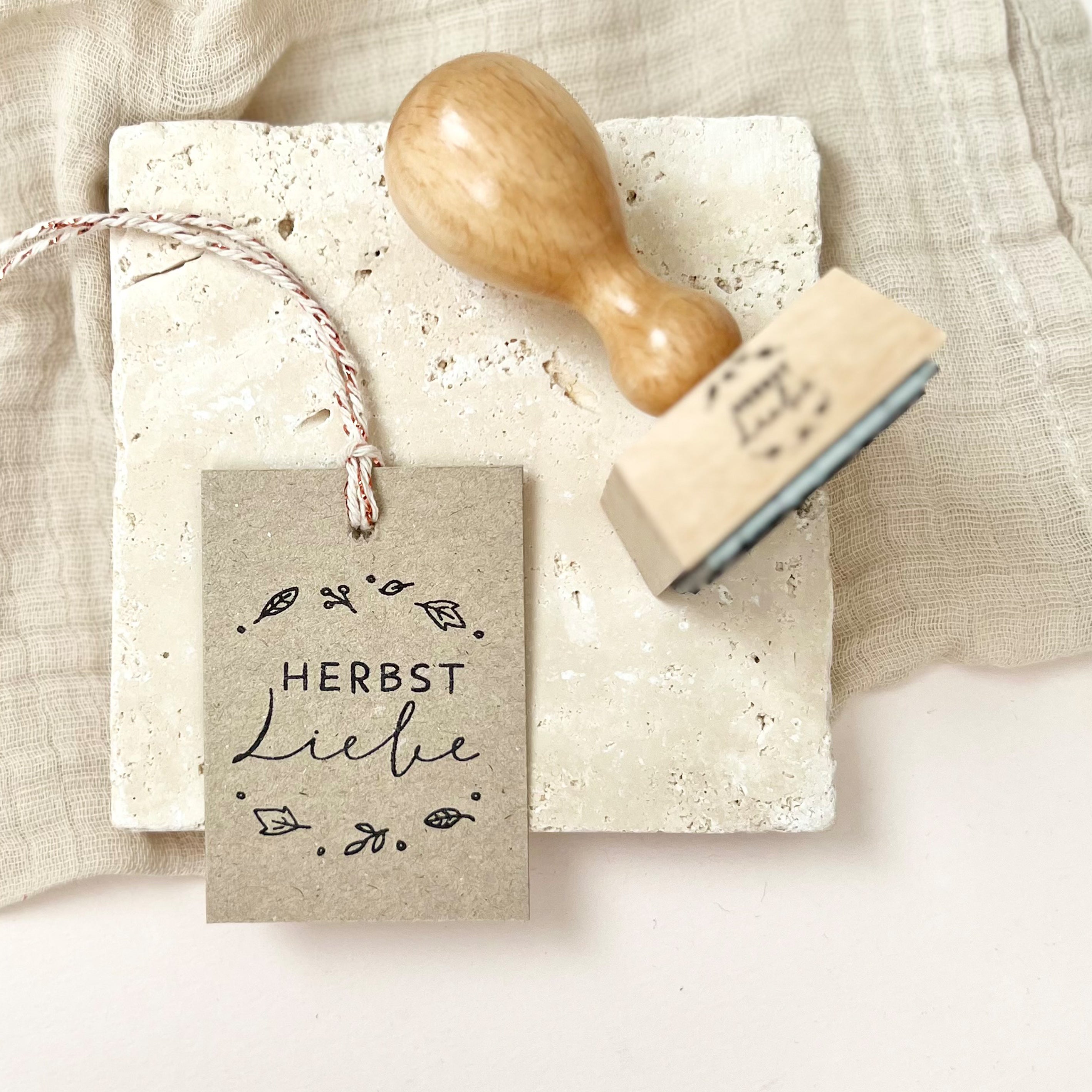 Stempel Herbst | Stempel Herbstliebe | Herbststempel mit Blätterkonfetti