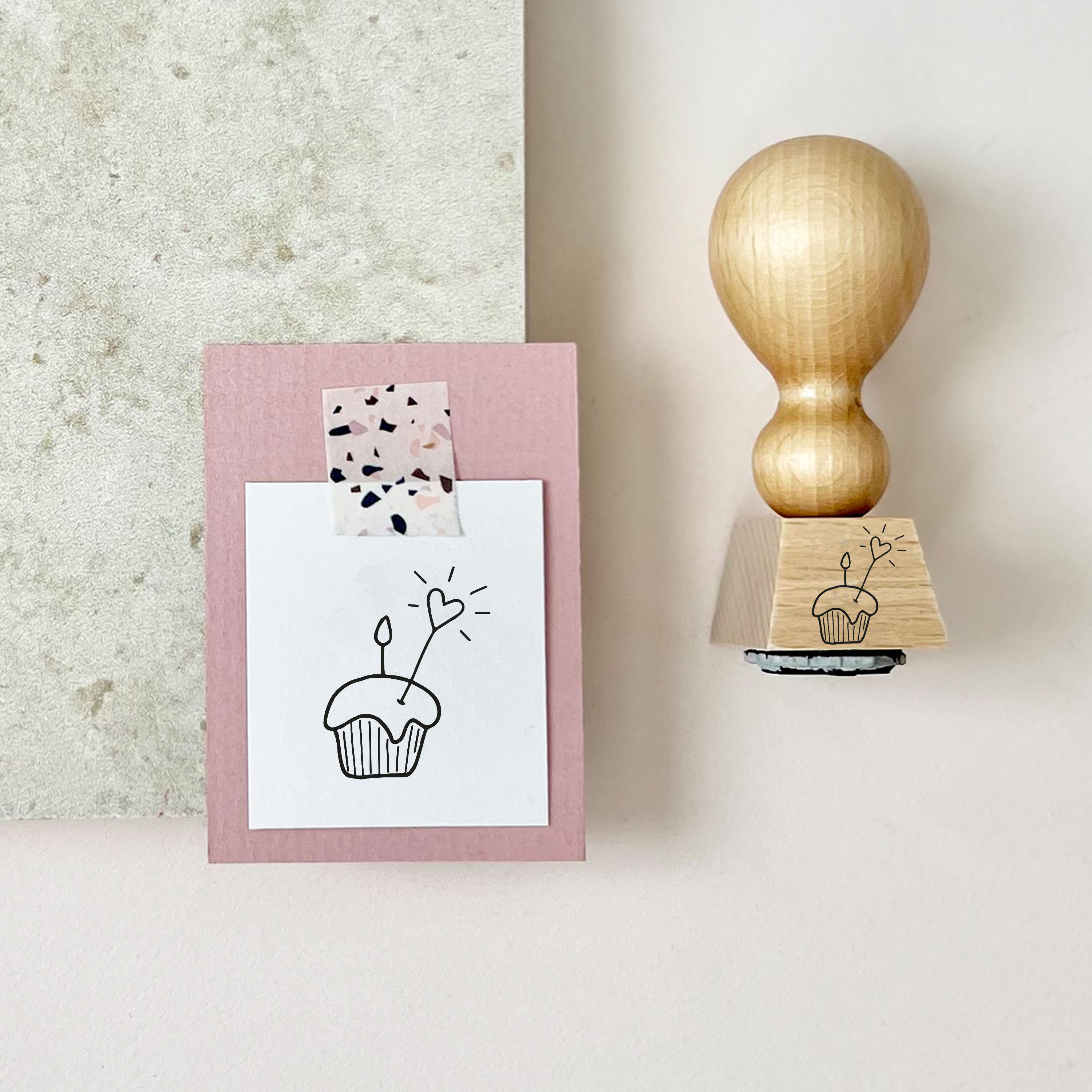 Stempel Muffin mit Kerze & Herz, Cupcake zum Geburtstag, Karten gestalten